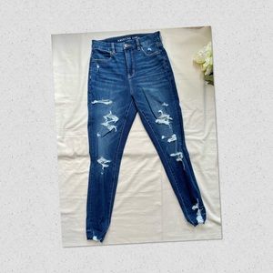 High-waist Ripped Jeans